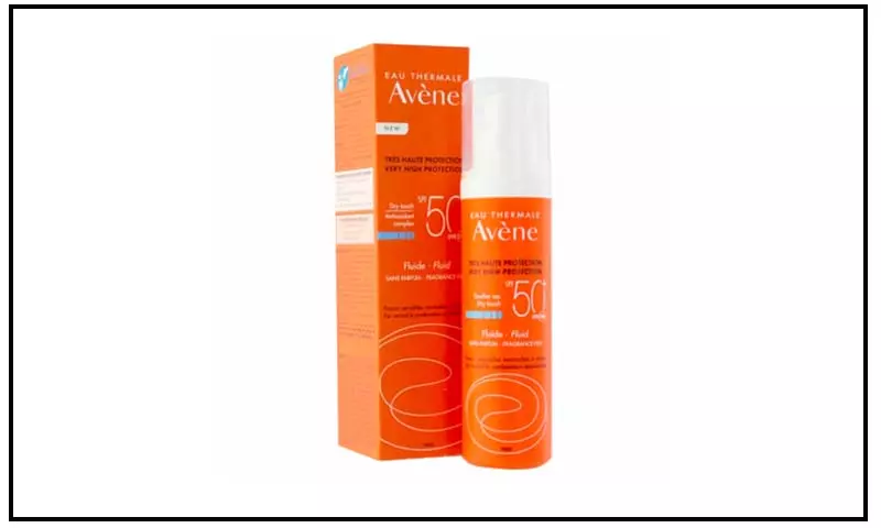 Kem chống nắng Avene Emulsion rất thích hợp để sử dụng cho một làn da nhạy cảm. Sản phẩm này có thể ngăn ngừa được ánh sáng mạnh, giúp da không bị thâm nám.