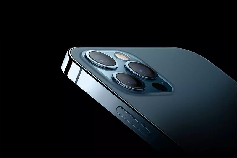 Cụm 3 camera sau cùng cảm biến LiDAR đẳng cấp | iPhone 12 Pro Max